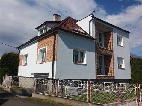 Možnosti aplikácie fasádnych obkladov na rôznych častiach domu