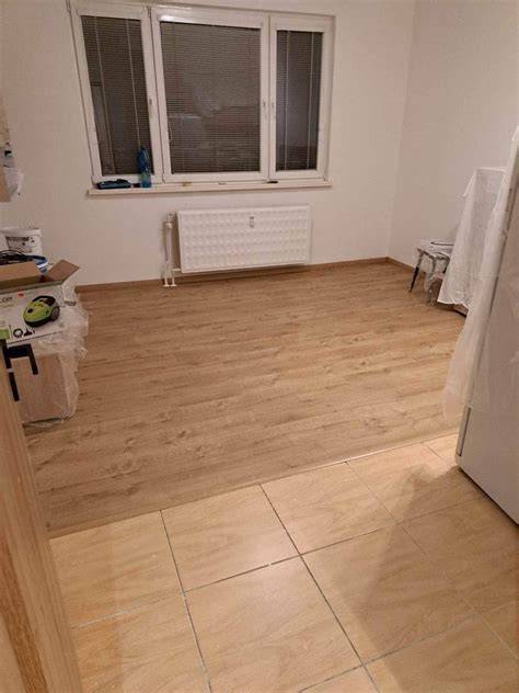 ukážka laminátovej podlahy v dekore dub Bardolino v modernom interiéri