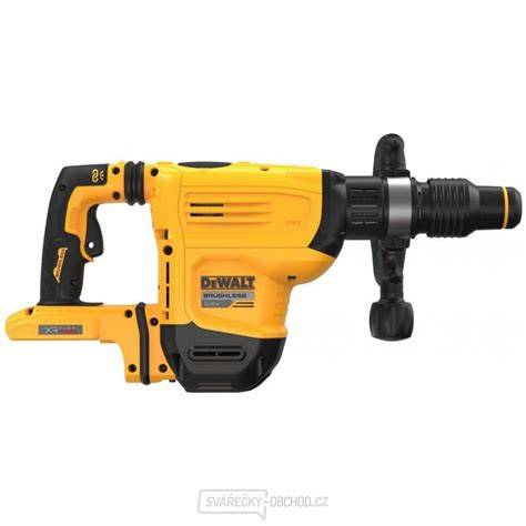 Detailný pohľad na sekacie kladivo DeWalt SDS-Max pri práci v betóne