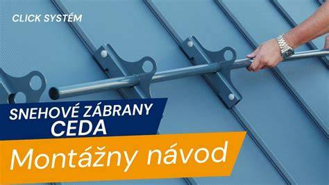 detailný pohľad na aplikáciu farby na plechovú krytinu