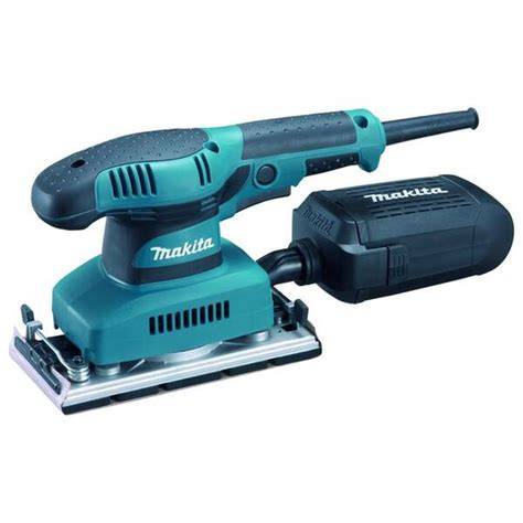 vibračná brúska Makita BO3710 v akcii