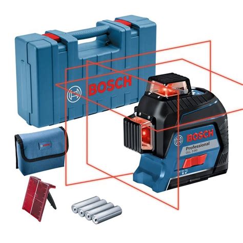 Detailný záber na profesionálny krížový laser Bosch GLL 3 v akcii na stavenisku