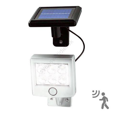 Schéma fungovania smart LED svietidiel so senzormi pohybu