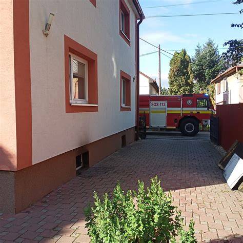 nákres bezpečného použitia fénu pri rozmrazovaní