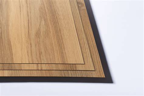 Obrázok detailu akustickej dosky Rigiton s hranou SP4SK