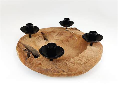Príklady floristických aranžmánov s rôznymi držiakmi na sviečky