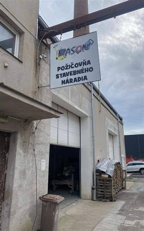 ukážka stavebného materiálu a náradia