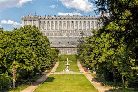 Historické benátske paláce s dekoratívnym štukom