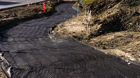 Geotextília pri pokládke chodníka