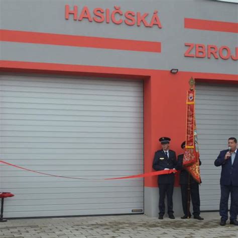 Slávnostné otvorenie vynovenej hasičskej zbrojnice