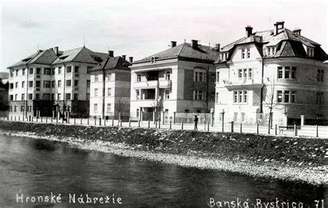 Historická fotografia zimného štadióna Banská Bystrica pred rekonštrukciou