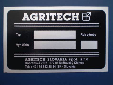 Certifikačné a výrobné štítky na rozvádzači