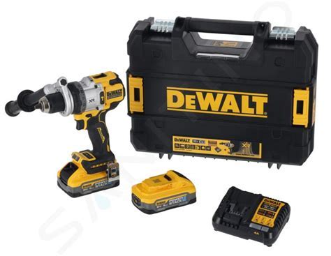 DeWALT aku náradie v dielni