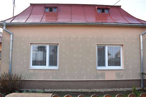 Pred a po renovácii fasády rodinného domu