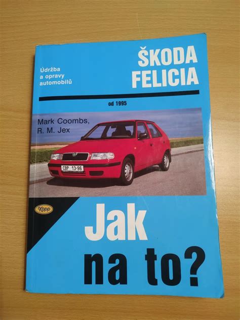 Trojica otvorených modelov Škoda Felicia na spoločnom parkovisku
