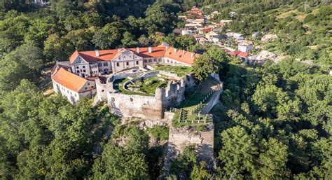 Panoramatický výhľad z Kalvárie na Modrý Kameň
