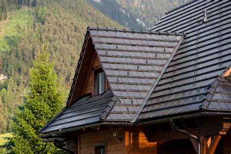 Použité tradičné materiály a detaily strešnej krytiny
