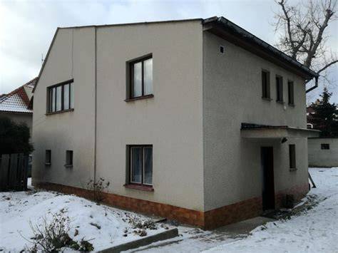 Starý dom po rekonštrukcii a pred rekonštrukciou