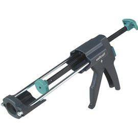 Profesionálna mechanická pištoľ na tmel Wolfcraft MG 600 Pro v akcii