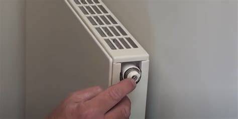 Porovnanie plavákového a hygroskopického odvzdušňovacieho ventilu