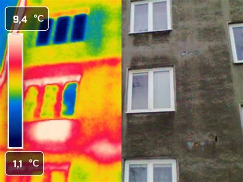 Porovnanie prestupu tepla cez rôzne podlahové izolácie (termokamera)