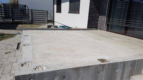 Detail matného povrchu mrazuvzdornej dlažby