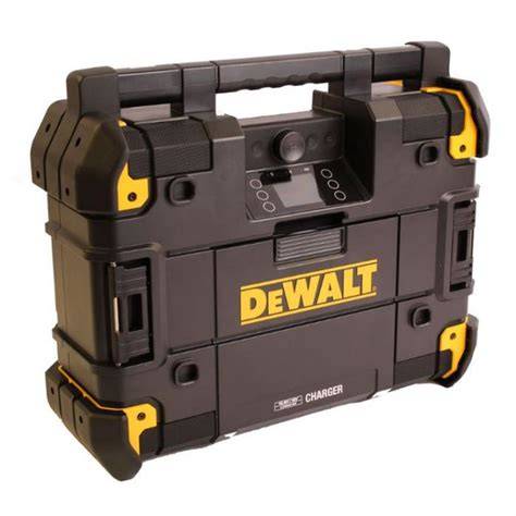 Rádio DeWalt DWST1-81078 s pripojenou Flexvolt batériou a sieťovým adaptérom