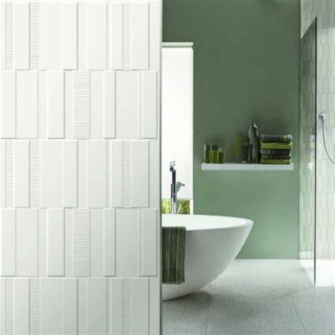 Detail saténového povrchu bielej obkladačky Marazzi PURE