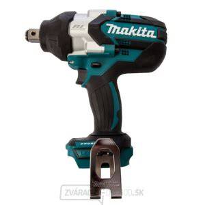 Rázový uťahovák Makita DTW285Z v akcii