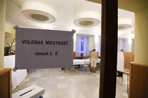 Príprava miestnosti pred odstraňovaním maľovky