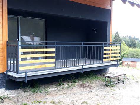 Kovové zábradlie na balkón a terasu