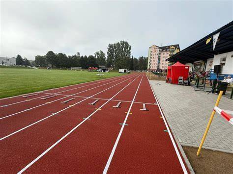 Zrekonštruovaná atletická dráha s tartanom v Dubnici nad Váhom