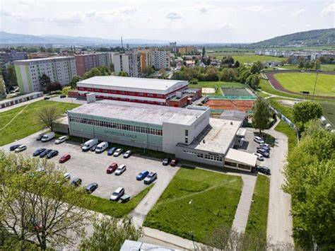 Súčasná podoba Mestskej športovej haly v Dubnici nad Váhom