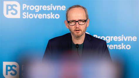 Zlyhanie ETICS v dôsledku nesprávneho kotvenia alebo nedostatočnej prípravy podkladu