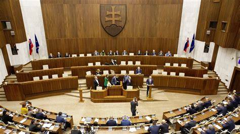 Pohľad na slovenský parlament